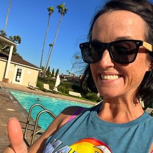 Meet your Posher, Jodee